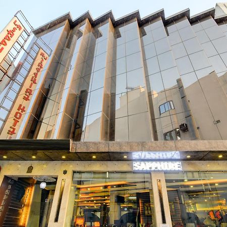 Airport La Sapphire Hotel & Restaurant Neu-Delhi Exterior foto