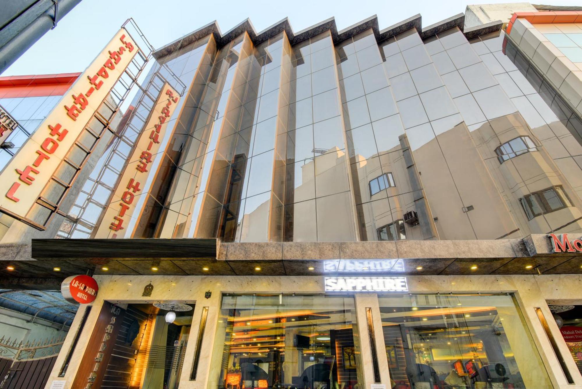Airport La Sapphire Hotel & Restaurant Neu-Delhi Exterior foto