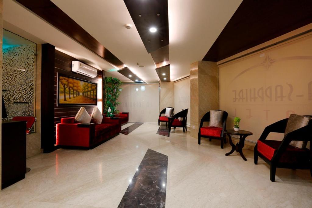 Airport La Sapphire Hotel & Restaurant Neu-Delhi Exterior foto